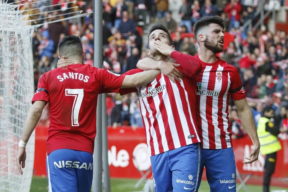 El partido entre el Sporting y la Cultural Leonesa, en imágenes