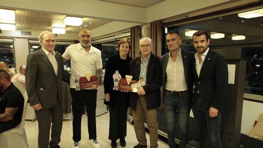 El premio "Churruca" reúne a las leyendas en torno a Ferrero y Abelardo y al Sporting de "la humildad y el sentimiento de pertenencia"