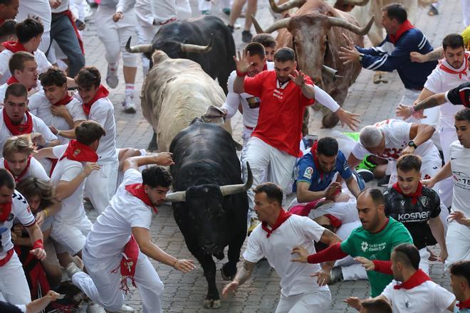 En imágenes | Primer encierro de los Sanfermines 2026