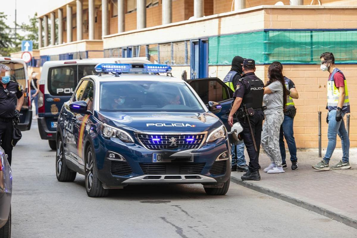 Intervención policial. Menudeo, gallos y tortugas en Ministriles, Lorca-3633.jpg