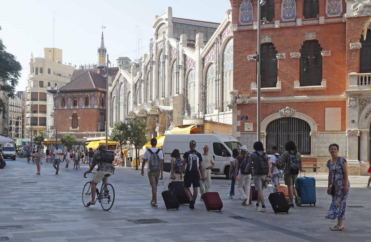 Los vendedores quieren tener una parada de taxis en la plaza del Mercado