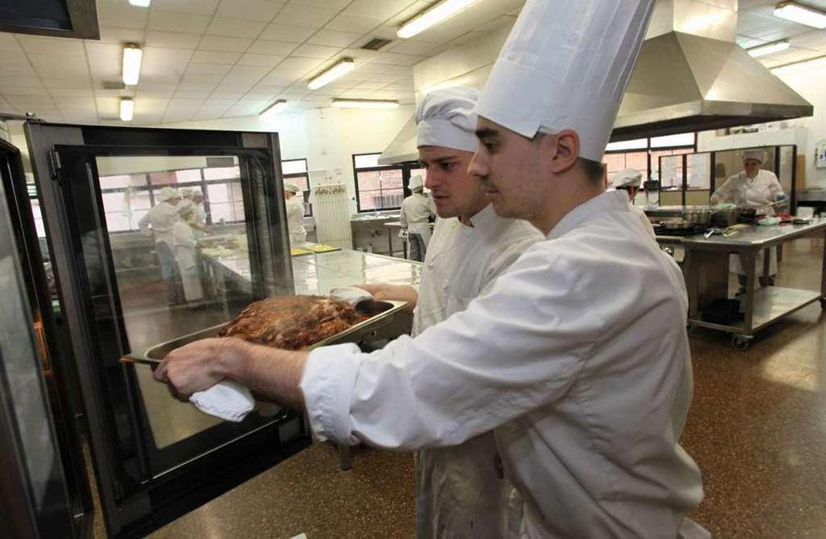 Una vuelta al mundo de plato en plato