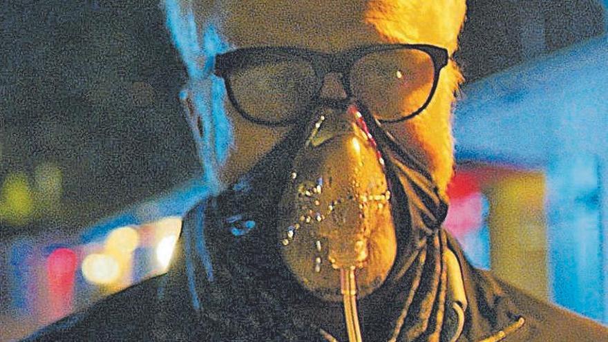 Bradley Whitford, en una imagen de la pandémica  “Inmune”.