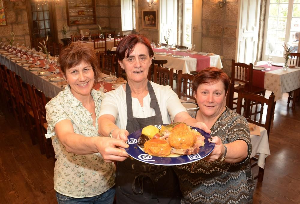 Éxito rotundo de la X Festa do Petote con 800 raciones