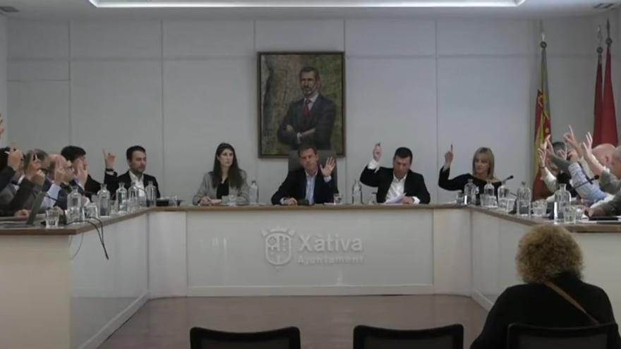 Vox secunda en Xàtiva una moción que apoya el antifascismo y pide recuperar el premio Guillem Agulló