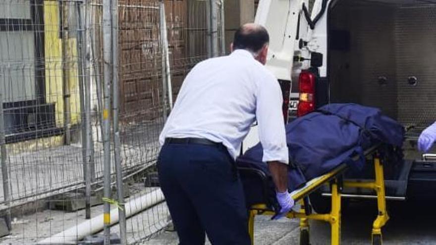 El Concello de A Coruña convoca una concentración de repulsa este lunes por la muerte de una mujer a manos de su pareja en Sagrada Familia