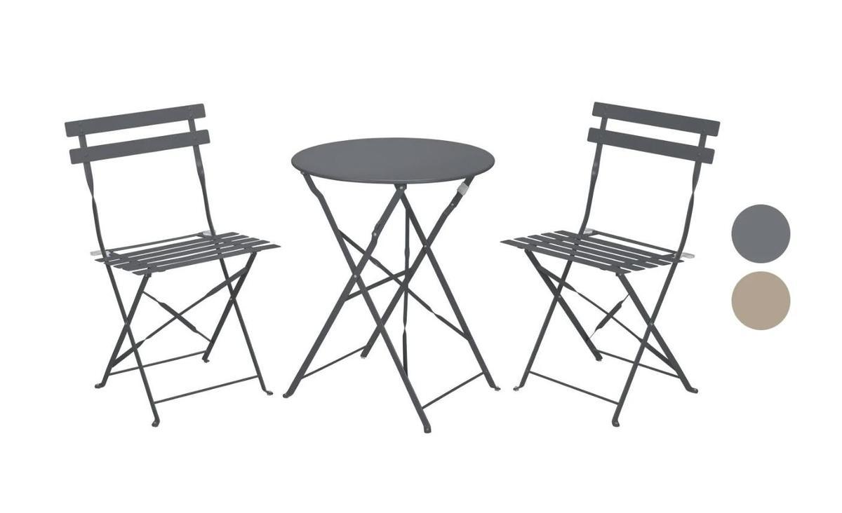 Conjunto de dos sillas y mesa.