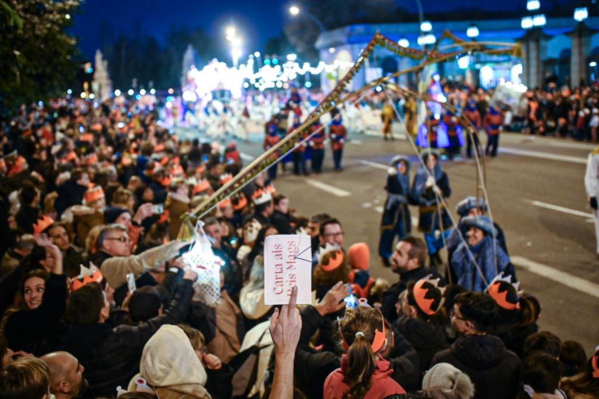 La Cabalgata vuelve a llenar de magia Barcelona.