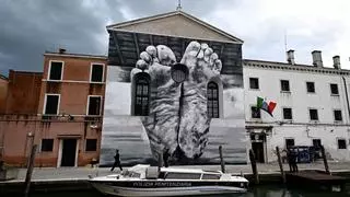 Dios, la cárcel y un Papa en Venecia (que por primera vez visitará la Bienal de Arte)