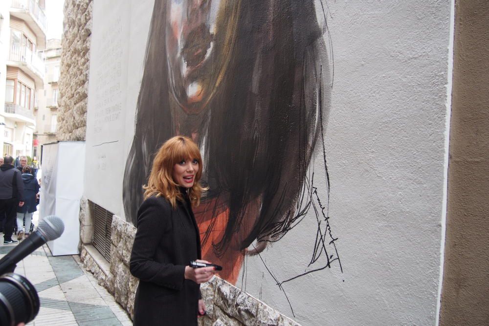 El talent femení es reivindica: un mural de Paula Bonet decora la façana del Museu de l'Empordà