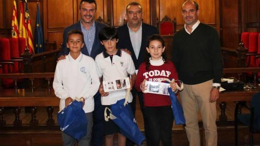 Tres escolares son finalistas de un concurso  internacional de dibujo sobre el ciclo del agua