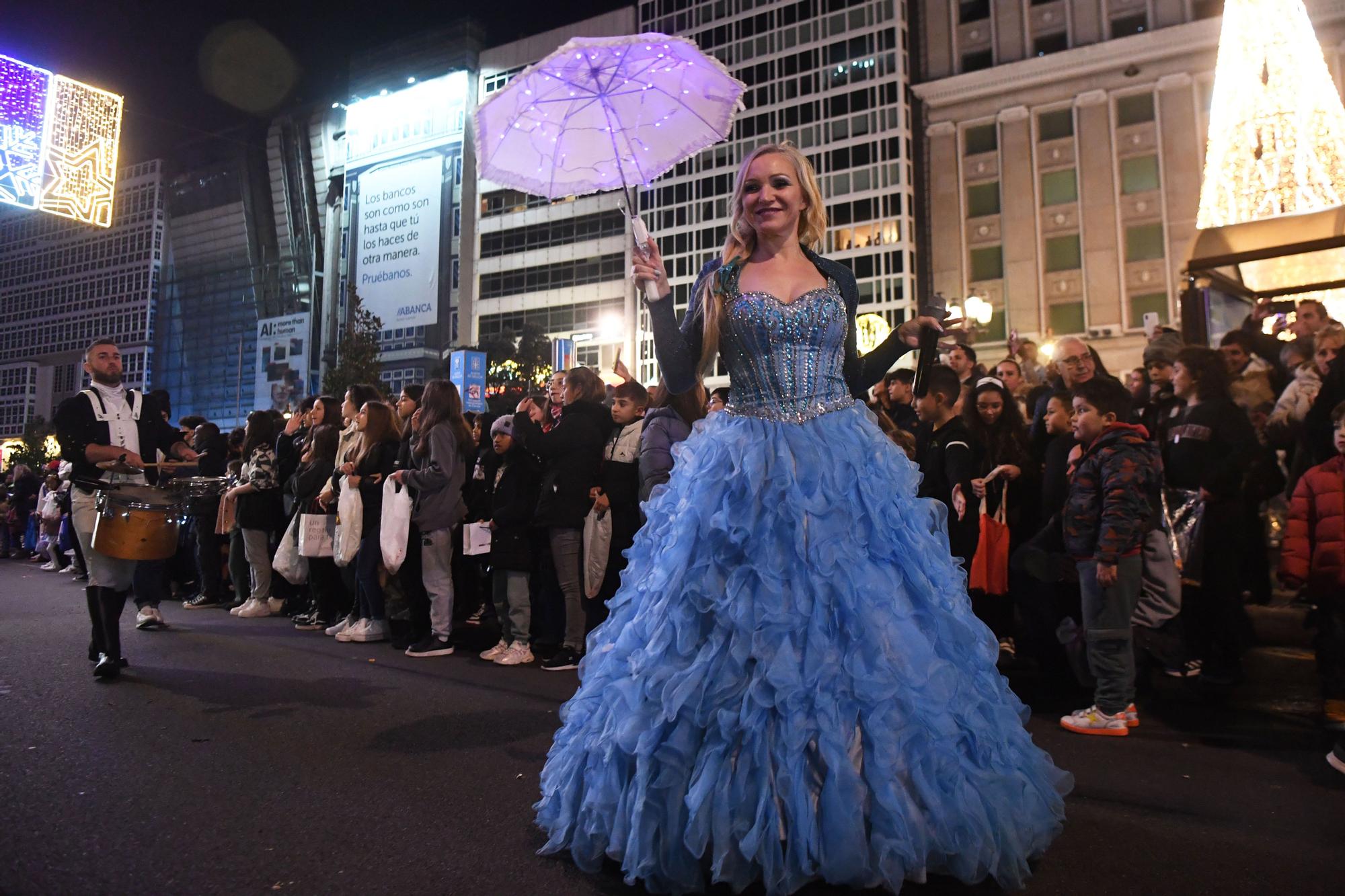 Todas las imágenes de la cabalgata de Reyes Magos 2023 en A Coruña