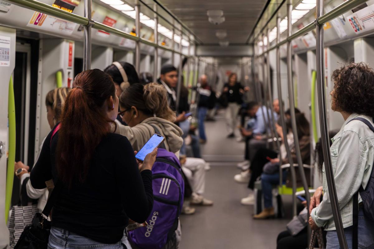 Valencia. VLC. Una mañana en hora punta en Metrovalencia