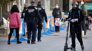 Barcelona empieza hoy a multar a los patinetes