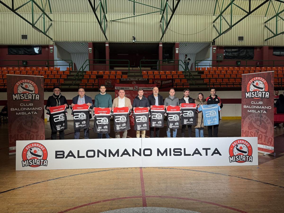 La presentación contó también con acciones de patrocinadores y colaboradores del club.