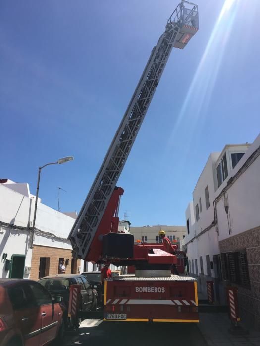 Evacuada una mujer de una azotea en Arrecife