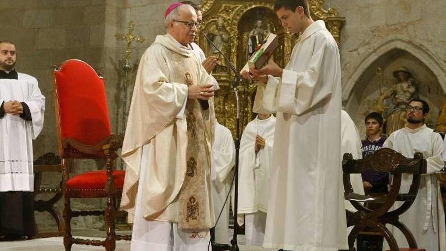 El obispo inaugura el curso pastoral en San Ildefonso