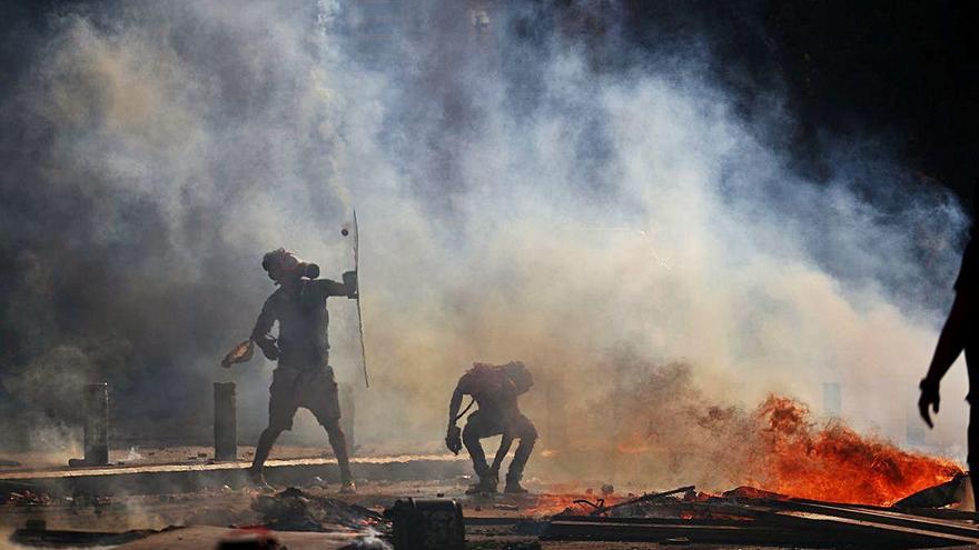 Els carrers de Beirut van tornar a viure durs enfrontaments entre manifestants i policies.