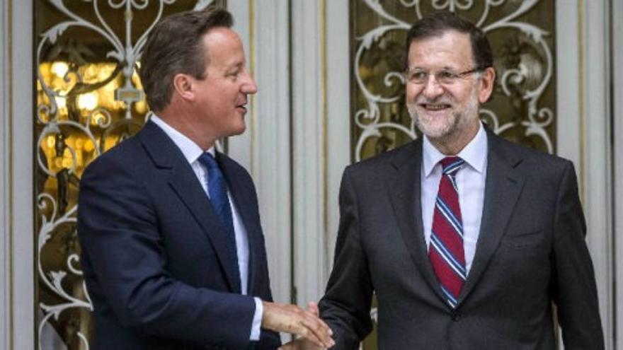 Rajoy recibe a Cameron en Moncloa para hablar de inmigración