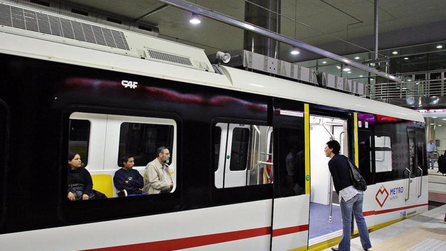 El metro de Palma vuelve a operar este lunes, tras la reparación de la avería