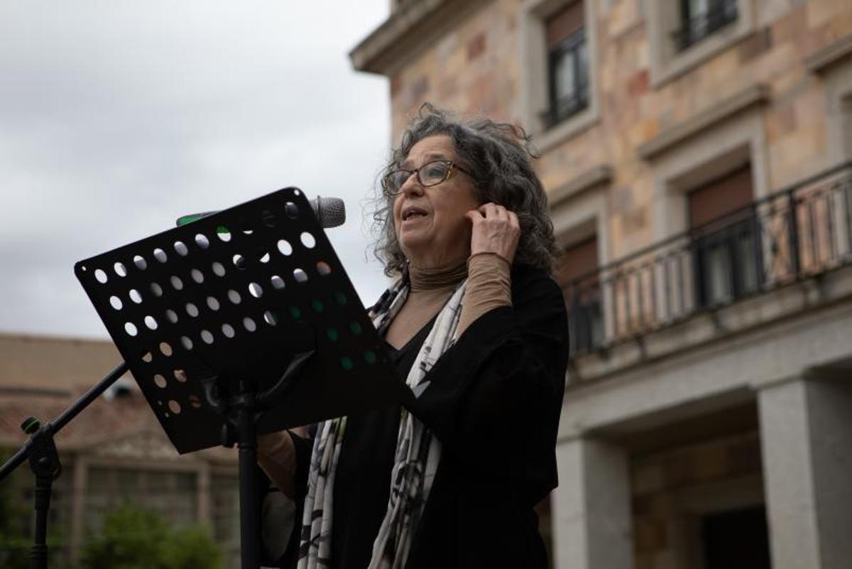 Sabela, hija de Agustín García Calvo. | Ana Burrieza