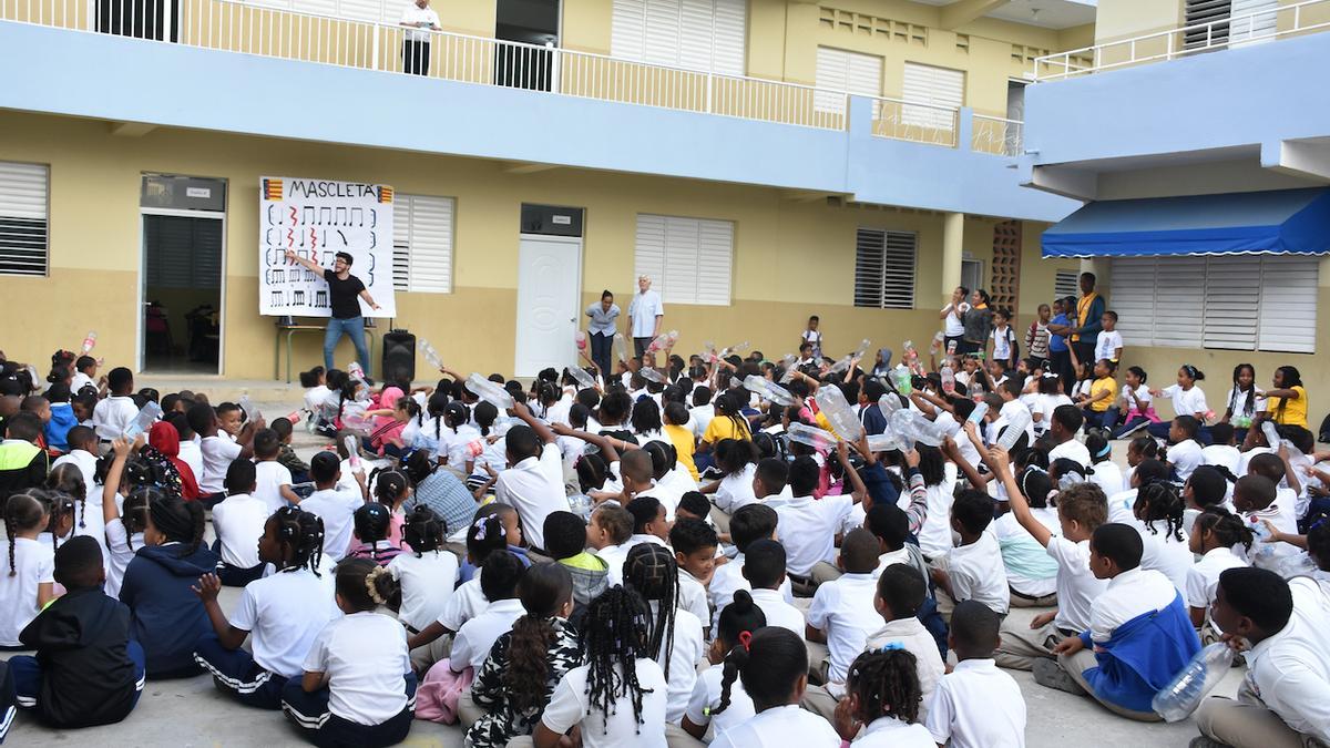 Una mascletà en República Dominicana para celebrar las Fallas