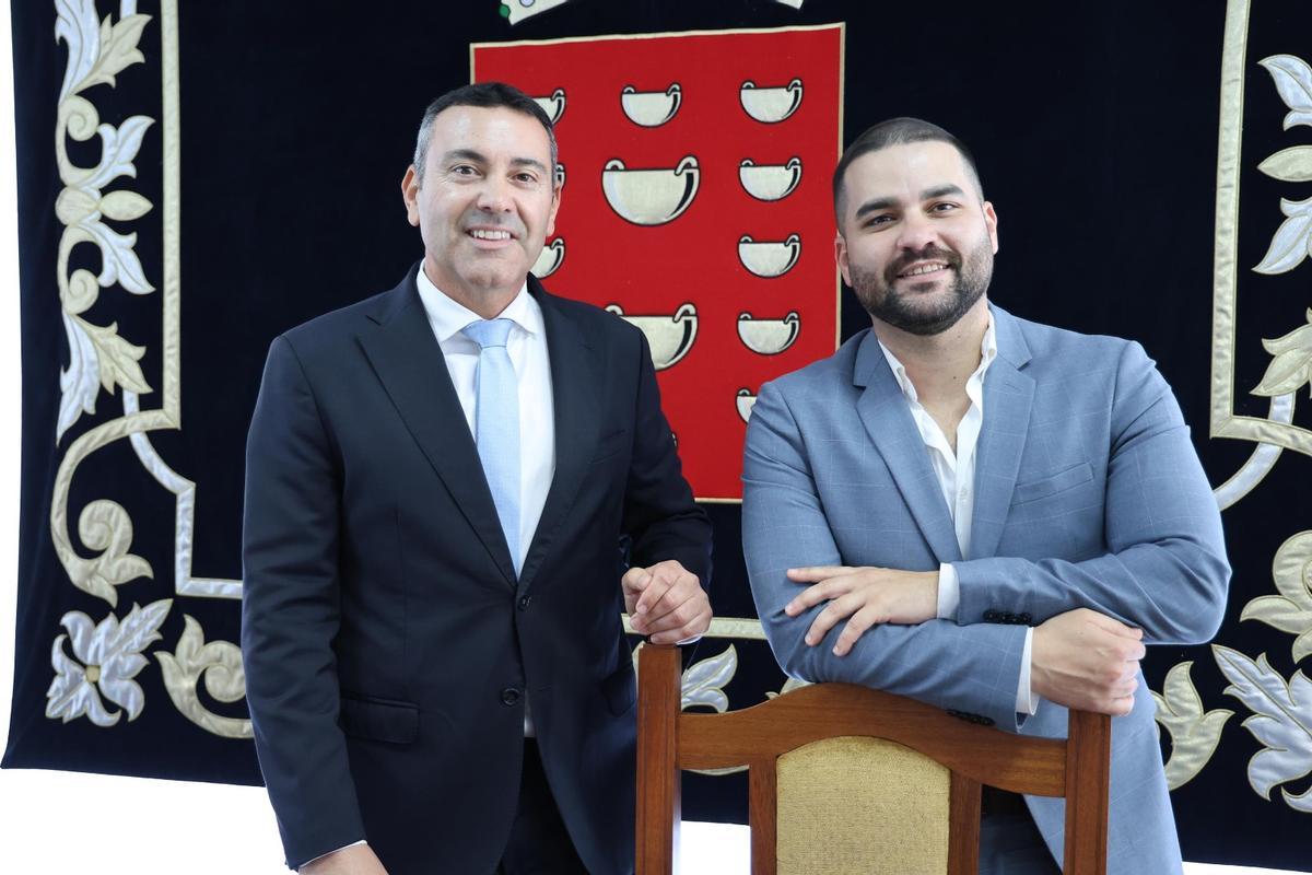 Oswaldo Betancort, presidente del Cabildo de Lanzarote y Jesús Machín, consejero de Empleo del Cabildo de Lanzarote.
