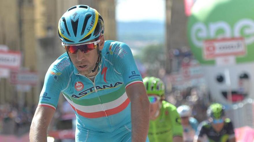 Nibali, ganador en la primera etapa en los Alpes.