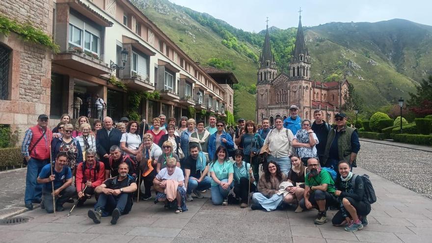 Tres días de caminata desde Laviana hasta Covadonga para ver a la Santina