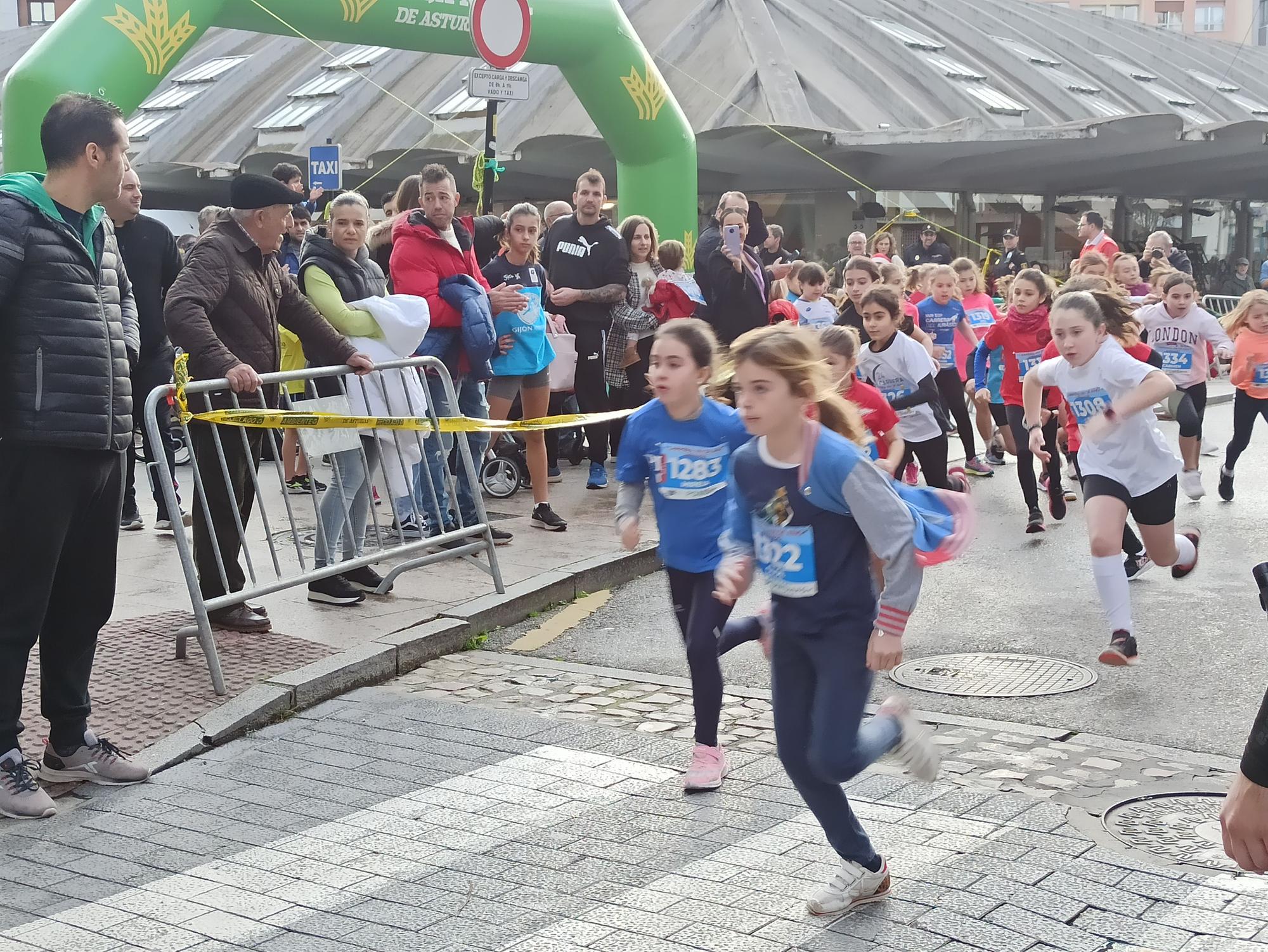 Casi 1.500 participantes disputan la carrera de Fin de Año de Pola de Siero