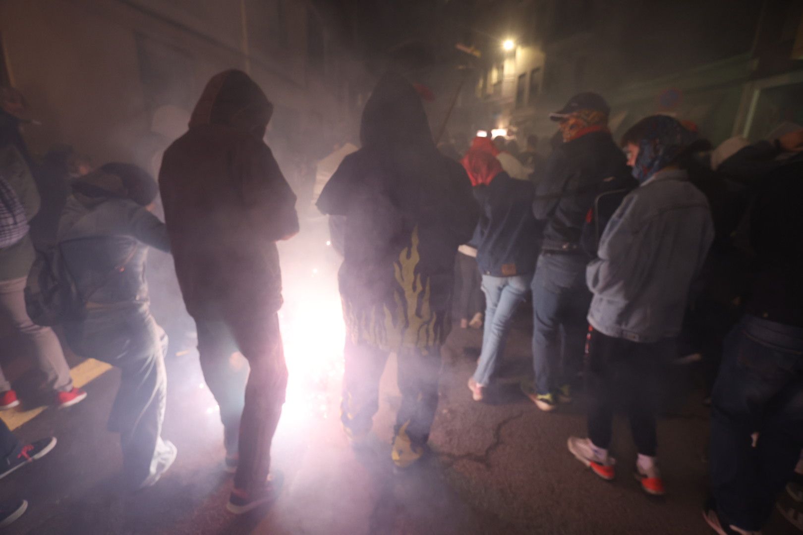 Galería: El Correfoc ilumina la noche de Magdalena en Castellón