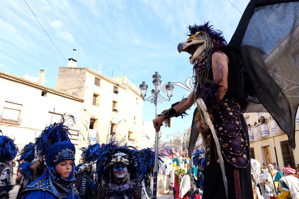 Desaparecida hace décadas. La comparsa mora, ausente en el último siglo, regresó por un día con el jefe de los «Moro Vells» al mando