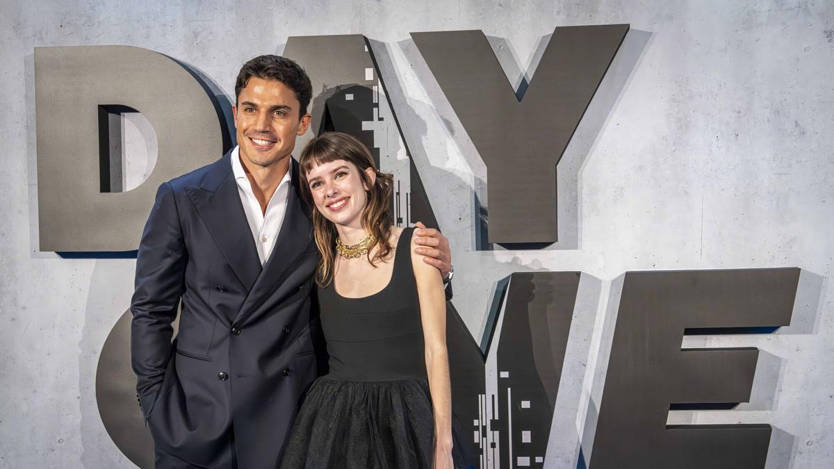 Barcelona, 05/03/2026 Cultura. Premiere de la serie de Amazon Prime Video 'Day One', para una portada del Teletodo. Para la portada, necesitaríamos foto VERTICAL con los dos protagonistas juntos, Álex González y Alba Planas. Y para las entrevistas, fotos de ellos por separado (horizontal y vertical). También necesitamos fotos individuales de tres de los secundarios: Jordi Mollà, Renata Notni e Iván Massagué (o si puede ser de ellos tres juntos). AUTOR: MANU MITRU