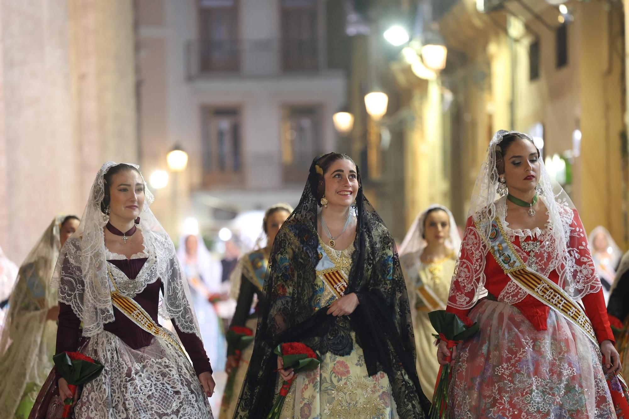 Ofrenda día 18. Calle San Vicente (23:00/24:00)