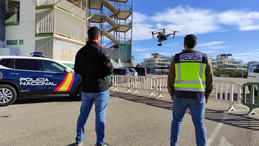 La Policía Nacional despliega a sus agentes especializados en seguridad y protección aérea