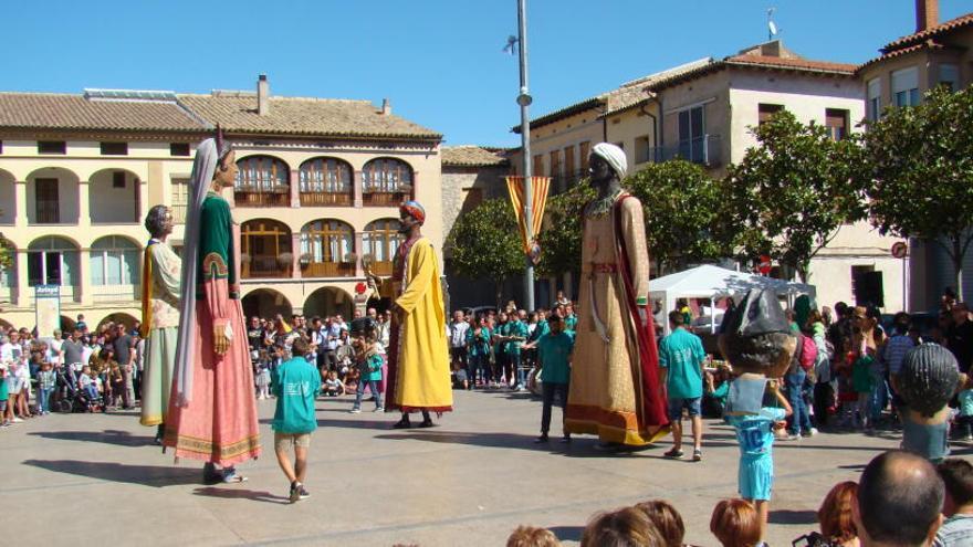 Gegants i espectacles infantils a Avinyó.