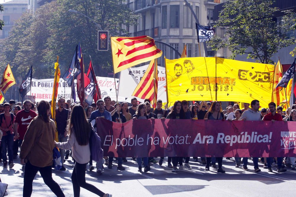 Els estudiants gironins surten al carrer contra l'aplicació de l'article 155