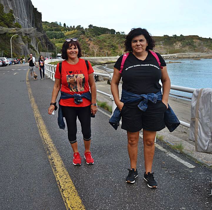 María Jesús Pérez y Marta Suárez en Valdés. |  A. M. S. 