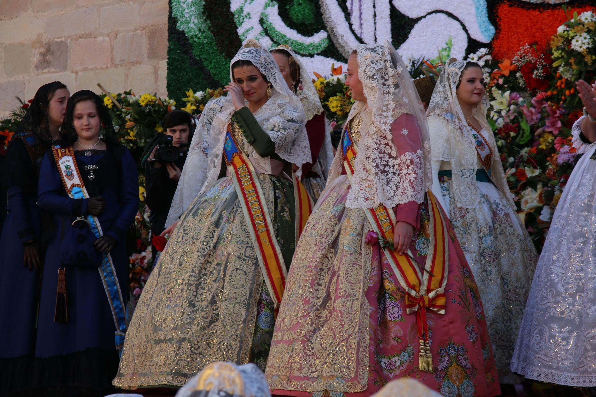 Las mejores imágenes de la 'Ofrena' de las Fallas de Burriana