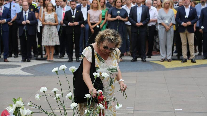 La Generalitat estudia reabrir la oficina de víctimas del terrorismo, cerrada hace una década