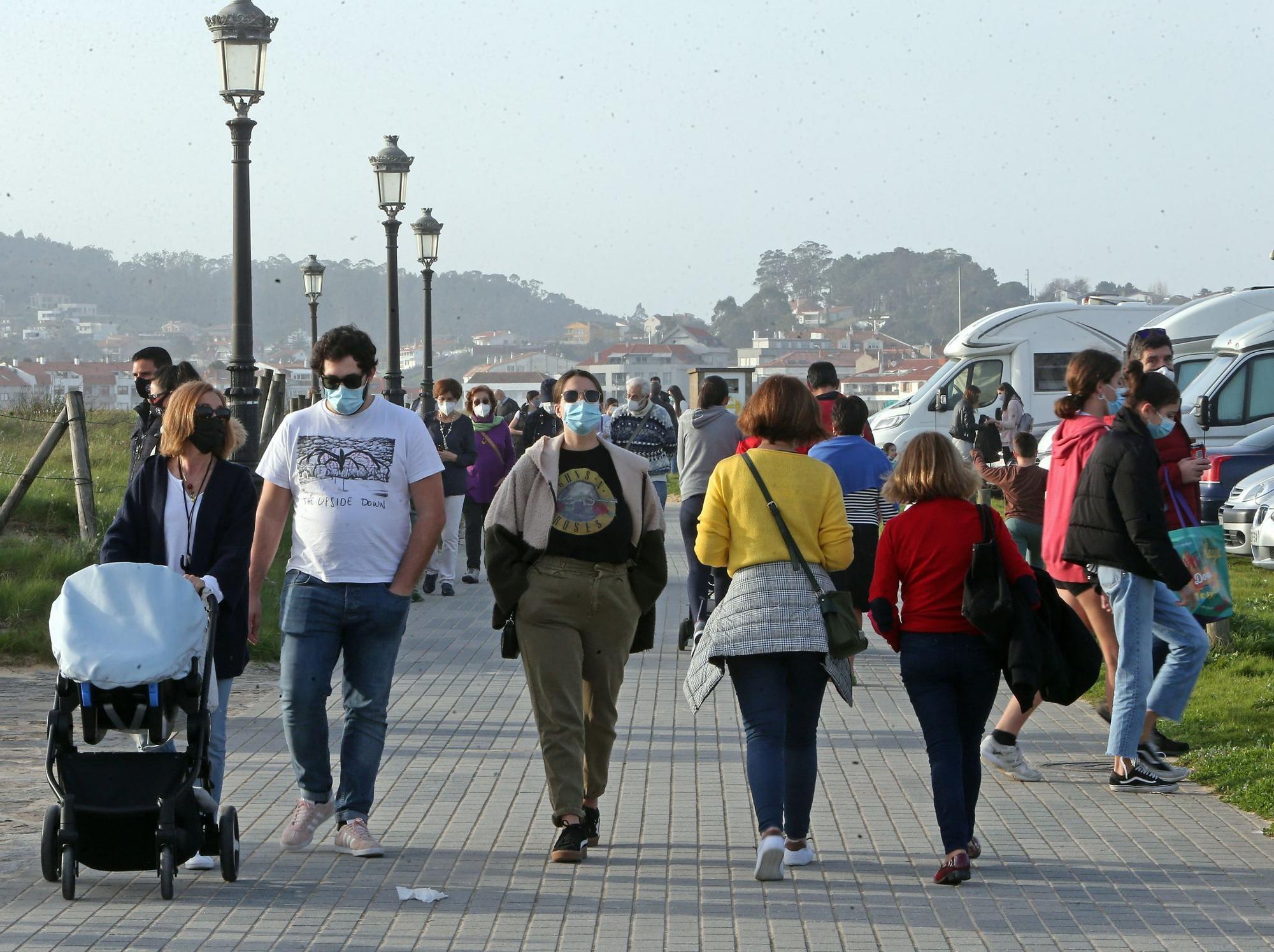 Playa América y Panxón, un espejismo del verano en pleno febrero