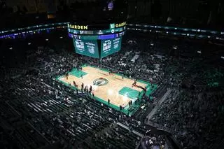 Pep Guardiola asiste en Boston a la paliza de los Celtics sobre los Mavericks de la final de la NBA