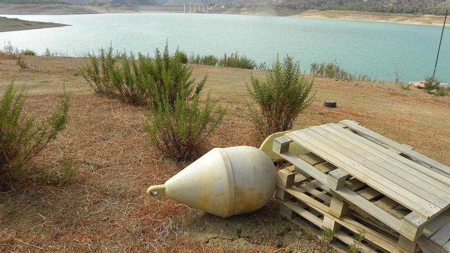 Axaragua gestiona el abastecimiento de agua en alta desde el embalse de la Viñuela.