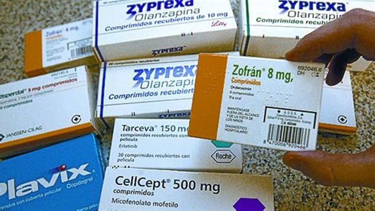 Varios fármacos en una farmacia de Barcelona.