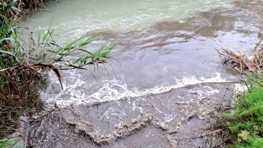 Aprovechan las lluvias para verter aguas residuales al Segura
