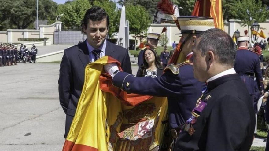 Las juras de bandera de personal civil se disparan