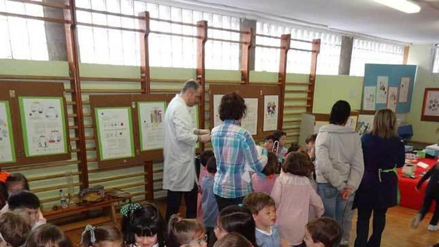 Escolares en la anterior edición de la Semana de la Ciencia.