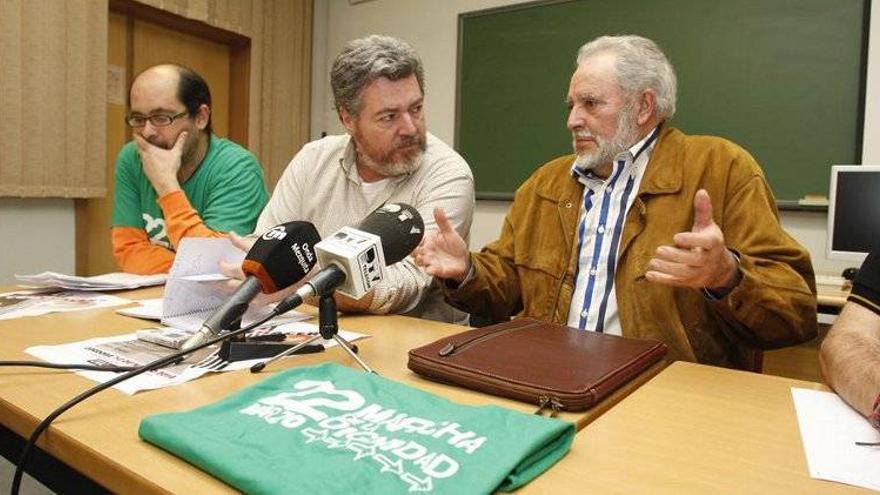 Anguita: &quot;La dignidad está detrás de todas las revoluciones&quot;