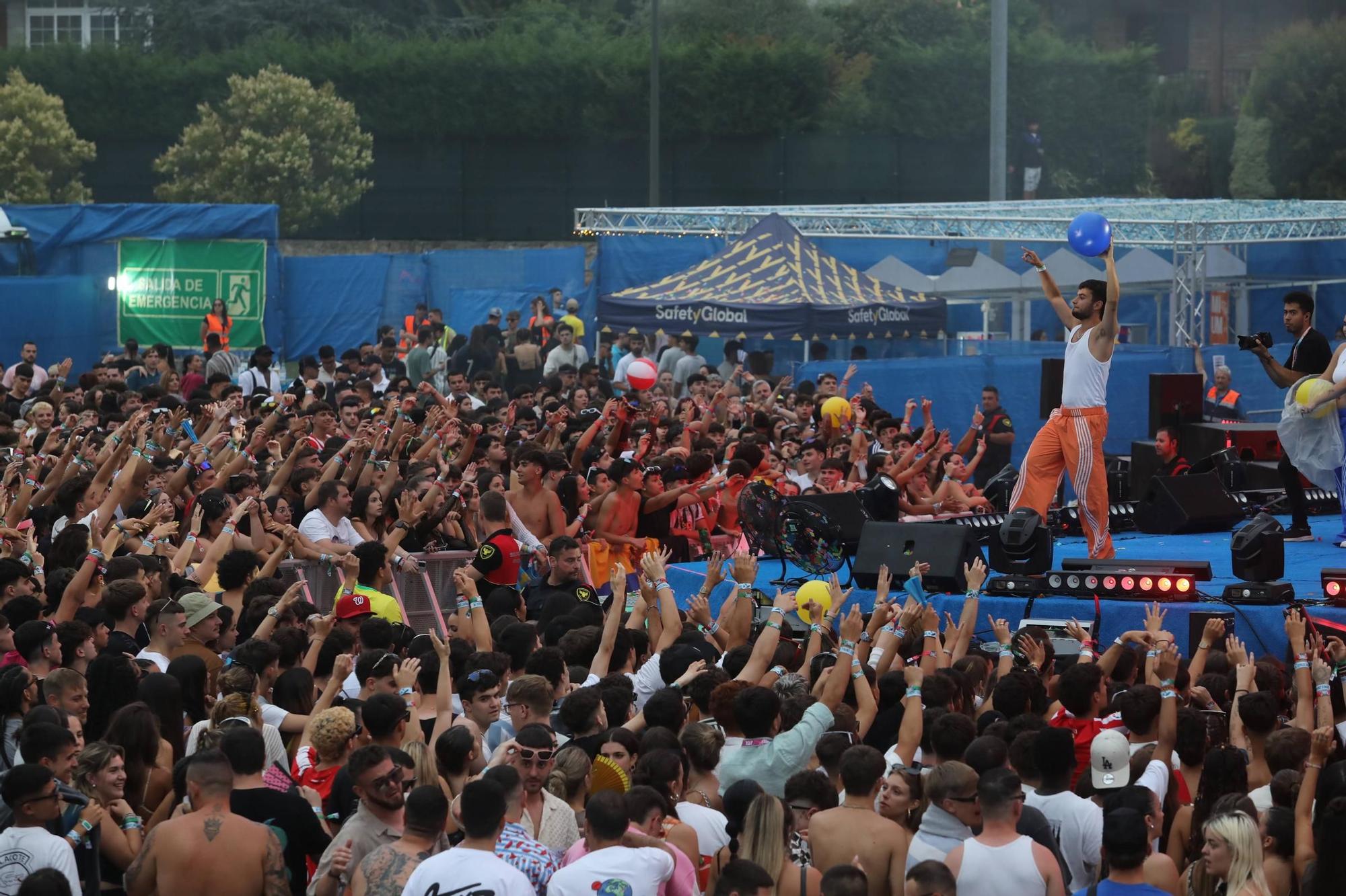 En imagenes | Segunga jornada del Reggaeton Beach de Avilés