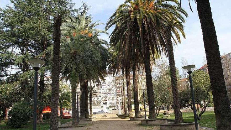 El joven citó a la víctima en el jardín de O Posío, pero se encontró a la policía. // Iñaki Osorio